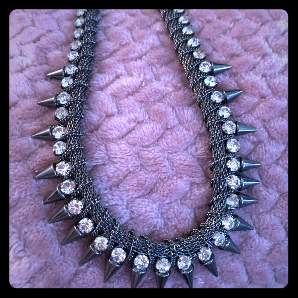 Costume jewelry necklace